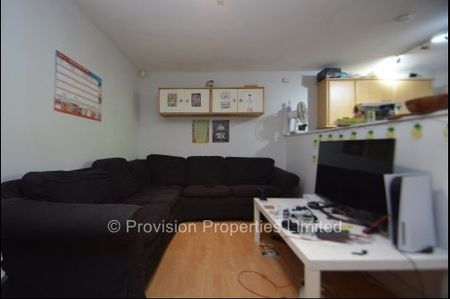 4 Bedroom to Rent Near Leeds University - Photo 2