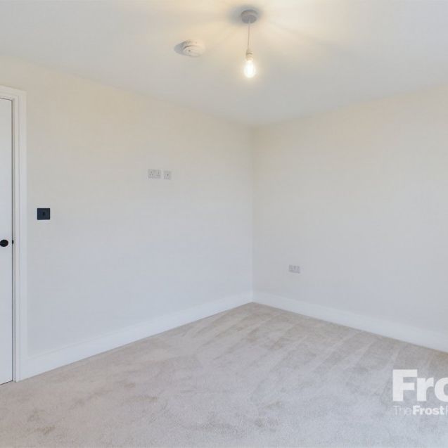 Station Road, Gerrards Cross, Buckinghamshire,SL9 - Photo 1