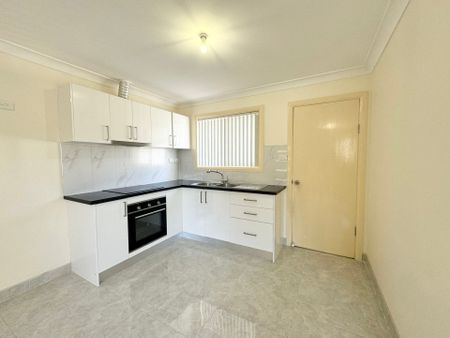 Modern&comma; Three Bedroom Granny Flat&excl;&excl; - Photo 5