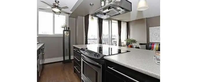 Executive TOP FLOOR sw Corner in TRENDY MISSION | 603 - 505 19 AVE SW, Calgary - Photo 1