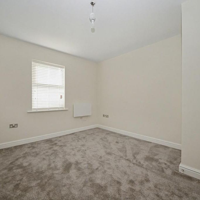 2 bedroom block of apartments to rent - Photo 1