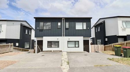 Modern 3-Bedroom Townhouse in Papakura - Photo 4