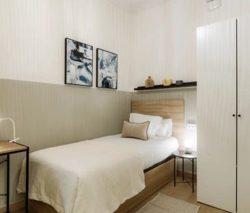 Room in a shared 4-bedroom apartment for rent in La Sagrada Família. - Foto 4