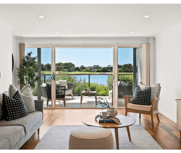 Lakefront spacious 2-Bedroom Unit in Prime Tennyson Location - $750... - Photo 1