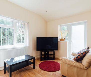 4 bedroom house to rent - Photo 2
