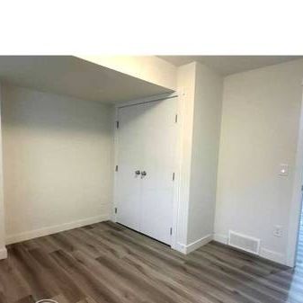 Spacious 2 Bedroom, 1 SpacBath Lower Level Suite In Redstone 700 Sq Ft - Photo 1