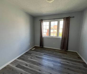 For Lease - 1667 Frolis Street, Oshawa, Ontario - Photo 5