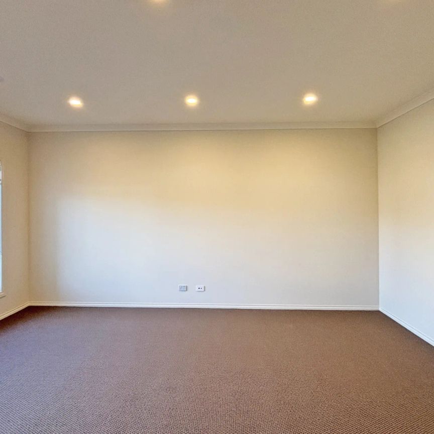 Beautiful Family Home in Desirable Location - Photo 1