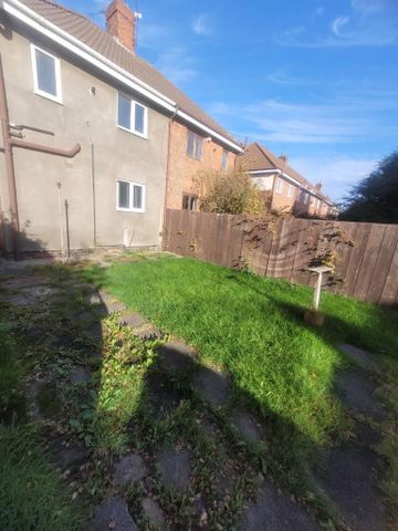 2 bedroom semi-detached house to rent - Photo 3