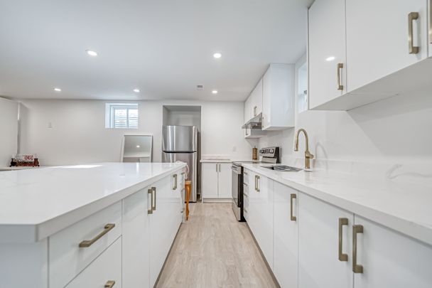 For Lease - 49 Mcbride Trail, Barrie, Ontario - Photo 1