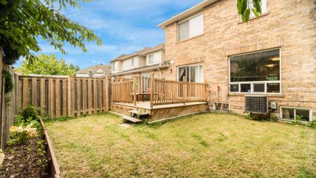 For Lease - 2420 Baintree Crescent, Oakville, Ontario - Photo 3