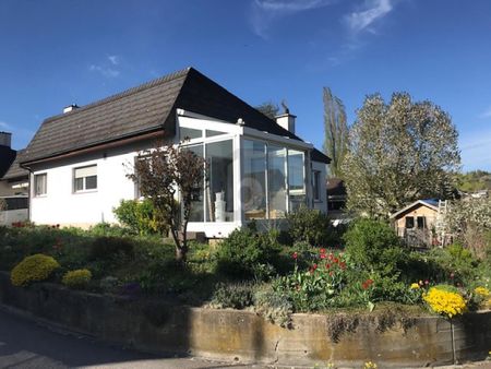 QUIET AND FAMILY-FRIENDLY WITH A WINTER GARDEN - Photo 2