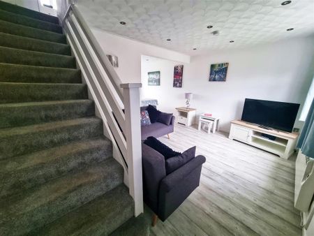 2 bedroom terraced house to rent - Photo 3