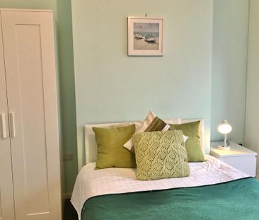 1 bedroom in a house share to rent - Photo 5