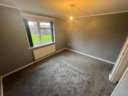 8 Lane Green Court, Codsall, WV1 8LU - Photo 3