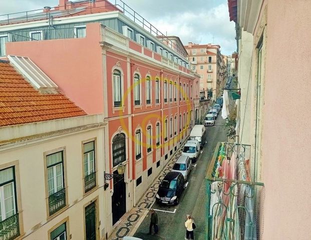LISBON CENTER / PRINCIPE REAL GARDEN small APART. RENOVATED - Photo 1