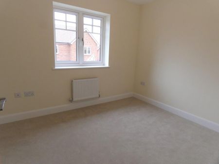 4 bedroom detached house to rent - Photo 4