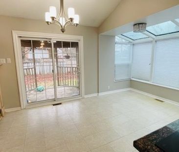 For Lease - 35 Davies Crescent, Whitby, Ontario - Photo 4