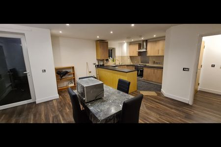 2 Bed Flat, Serenity Close, HA2 - Photo 3