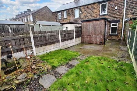 Greenside, Mapplewell, Barnsley, S75 - Photo 2