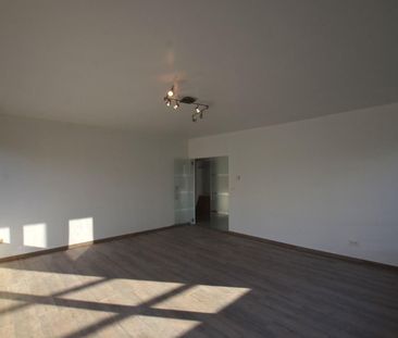 Prachtig gerenoveerd app met 2 slpk + garagebox - Photo 3