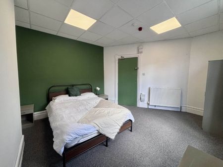 Aberdeen Walk (Room 2), Armley, Leeds - Photo 4
