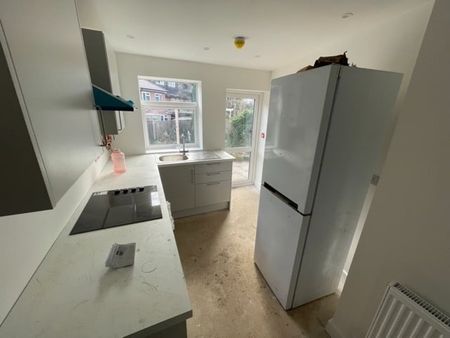 2 Bed Flat, Charter Avenue, CV4 - Photo 3