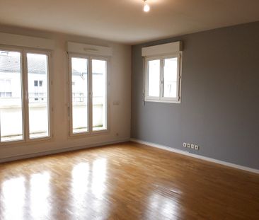 Location Appartement 3 pièces 70m² POISSY 78300 - Photo 1