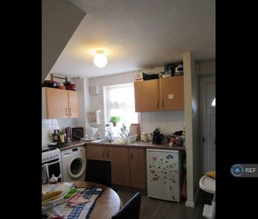 2 bedroom maisonette to rent - Photo 5