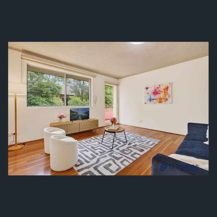 3 Bedroom unit in the heart of Westmead - Photo 1