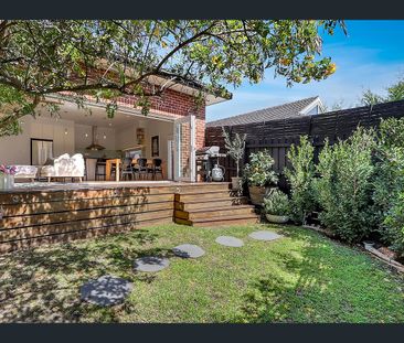 BEAUTIFULLY RENOVATED HOME FULL OF NATURAL LIGHT - Photo 6