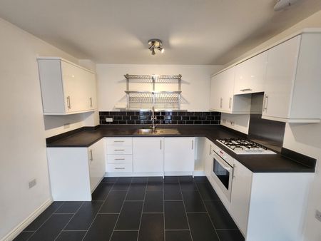 Guardians Walk, Stourbridge - Photo 2