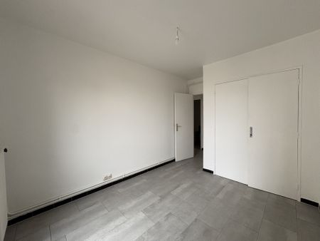 Location Appartement 3 pièces 62m² AUBAGNE 13400 - Photo 5