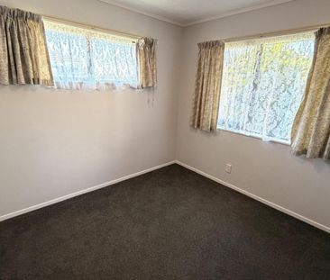 Little brick beauty on North Street! - Photo 3