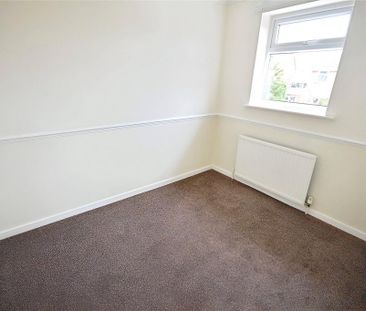 2 bedroom semi-detached house to rent - Photo 5