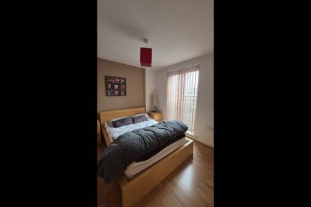 1 Bed Flat, Manor House Drive, CV1 - Photo 3