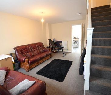 2 bedroom house to rent Marham Close, Nottingham, NG2 - Photo 1
