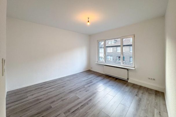 Helle, frisch renovierte 2-Zimmer-Wohnung mit Wintergarten in zentraler Lage von Witten-Mitte – ideal für Singles oder Paare! - Photo 1