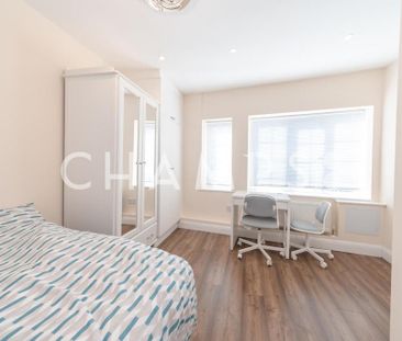 4 bedroom flat to rent - Photo 3