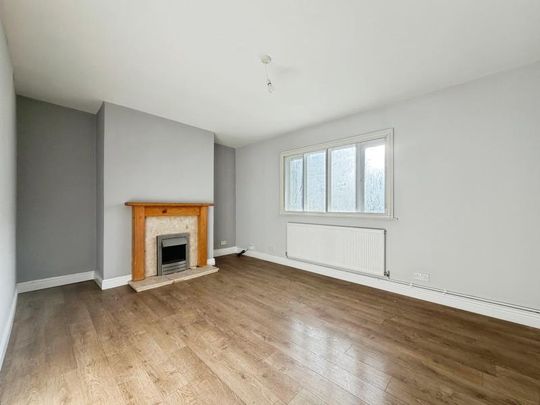 3 bedroom end of terrace house to rent - Photo 1
