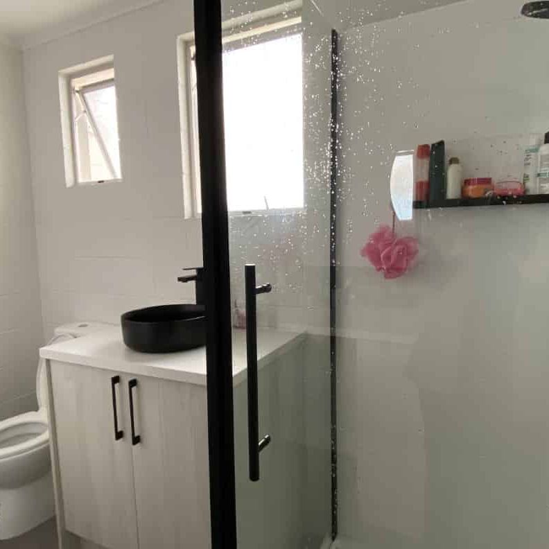 Renovated One Bedroom Flat - Photo 1