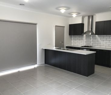 Deluxe & Dazzling Double Storey Delight - Photo 4