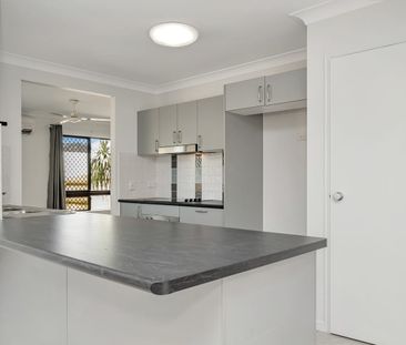 Spacious Family Home in Quiet Mount Louisa - Photo 4