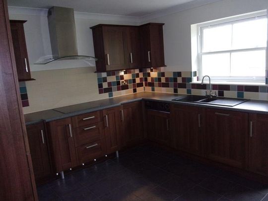 2 bedroom semi-detached bungalow to rent - Photo 1