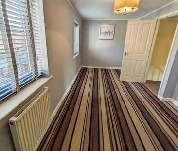 2 bedroom end of terrace house to rent - Photo 5