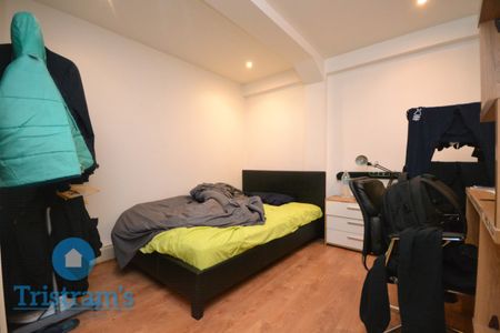 2 bed Apartment for Rent - Photo 2