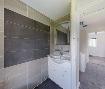 3 bedroom terraced house to rent - Photo 6