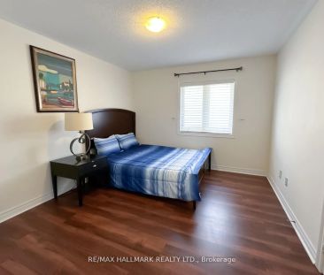 Detached Home For Lease | N9246351 - Photo 3