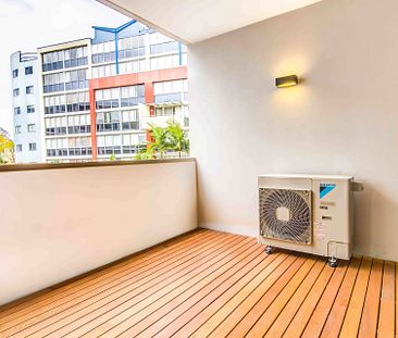 OVERSIZED STUDIO APARTMENT - DNA, CAMPERDOWN - Photo 1