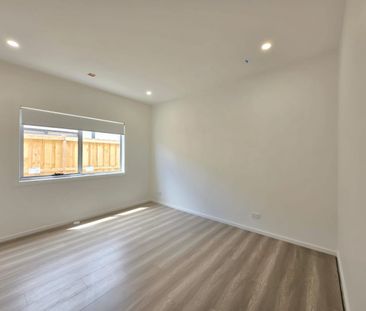 Modern Family Home in Tarneit with 4 Bedrooms - Photo 6